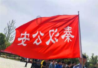 对新春抱以希望,因为金牛座将突破自我,树立自己的招牌